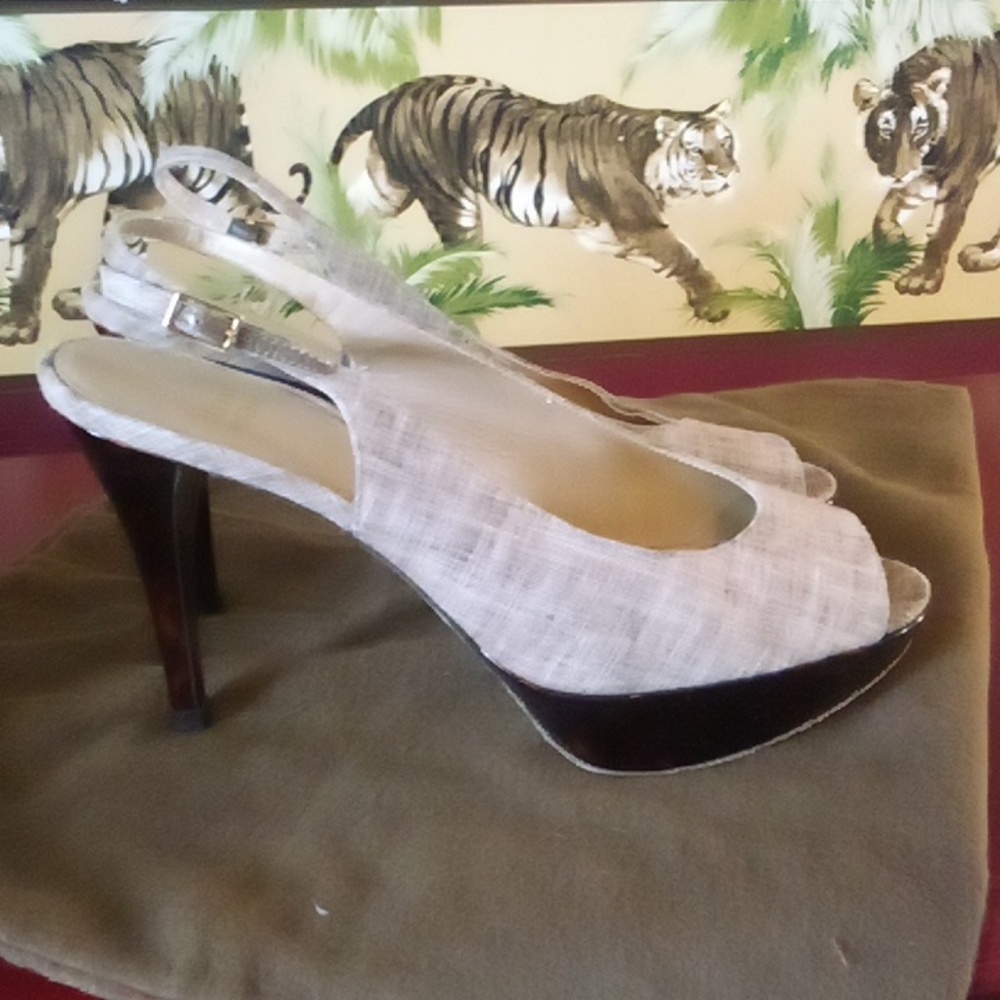 Stuart Weitzman Size 8 Tweed & Tortoise Shell Ope… - image 1